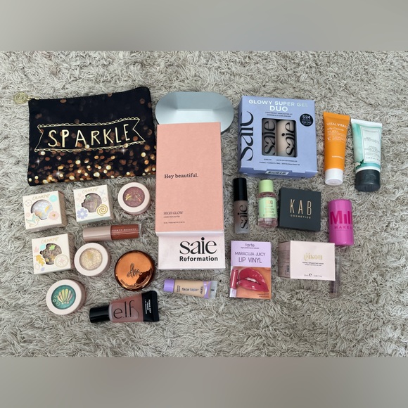 New makeup bundle - Picture 2 of 2